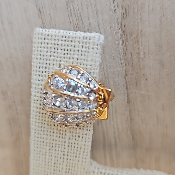Vintage Swarovski Shell Earrings - Picture 4 of 4